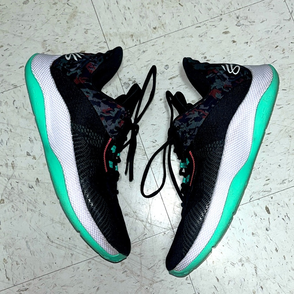 Curry Flow Low Size 13